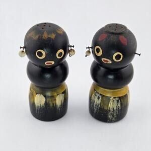 Disney Jungle Cruise Wooden Tiki Adventureland Salt and Pepper Shakers Vintage